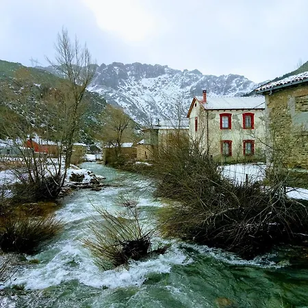 度假居 Casa Aires De Pajares *